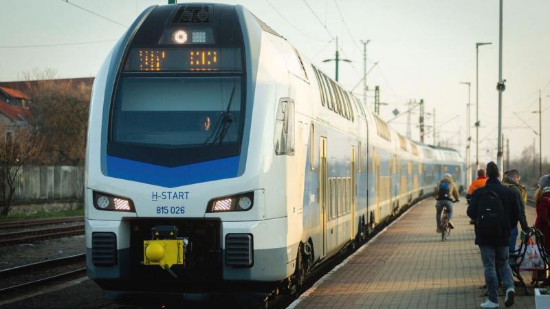 Ezért közlekedik pótlóbusz Tiszafüred és Füzesabony között a Tisza-tó sebesvonat helyett.