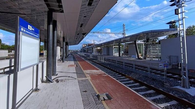 A Budapest-Belgrád vasútvonal megépítése kulcsfontosságú mérföldkő lesz Kiskunhalas életében. E projekt révén a város nem csupán közlekedési csomóponttá válik, hanem új lehetőségeket is teremt gazdasági fejlődés és turizmus terén. A gyors és kényelmes öss