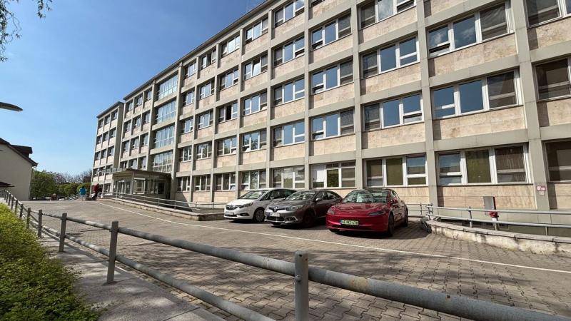 Az egri kórház legújabb fejlesztése révén a betegek és az ott dolgozók számára is kellemesebbé válik a forró nyári időszak, lehetővé téve számukra, hogy jobban átvészeljék a hőség kihívásait.
