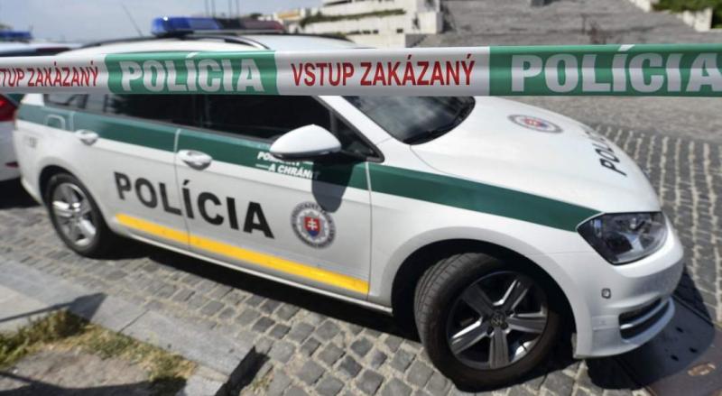 Egy férfi kést brandolt a kezében Pozsony szívében, így teremtve feszültséget a környéken.