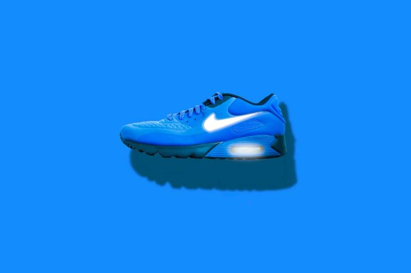 A Nike ellen jogi lépéseket tettek az NFT vásárlói, akik kártérítést követelnek a digitális részleg leállítása miatt. Az érintettek azt állítják, hogy a cég döntése jelentős anyagi veszteségeket okozott számukra, hiszen a vásárolt digitális termékek érték