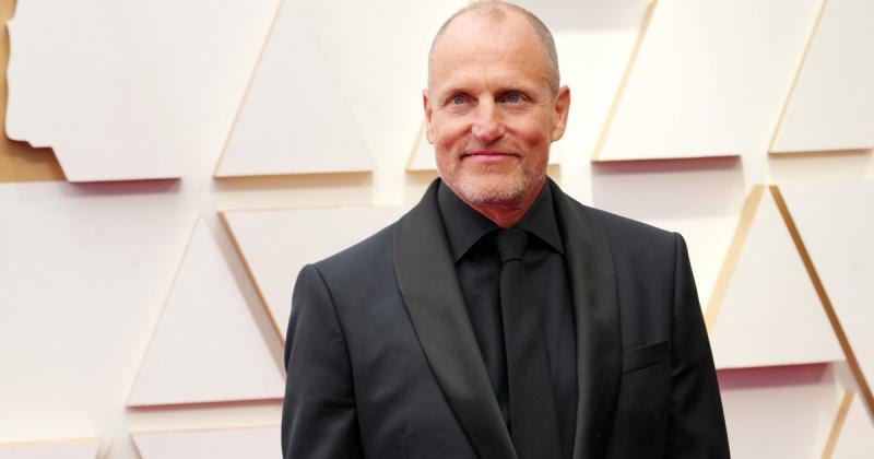 A szomszédok gyepén mindig élénkebb a zöld, most pedig Woody Harrelson kannabisz-üzlete is célkeresztbe került, hiszen kirabolták.