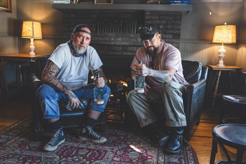 A magyar bartenderek számára most egy páratlan lehetőség nyílik meg: találkozhatnak Jason Momoa és Blaine Halvorson - a Meili Vodka megálmodói - személyesen! Ez a különleges esemény a #CleanSpiritWildHeart koktélverseny keretében valósul meg, amely nem cs