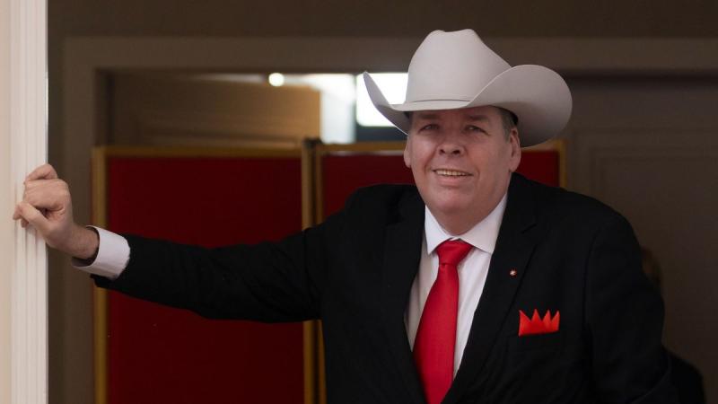 Schmuck Andor üzenete a túlvilágról sokkolta a Farm VIP követőit, akik teljesen kiborultak a váratlan hír hallatán.