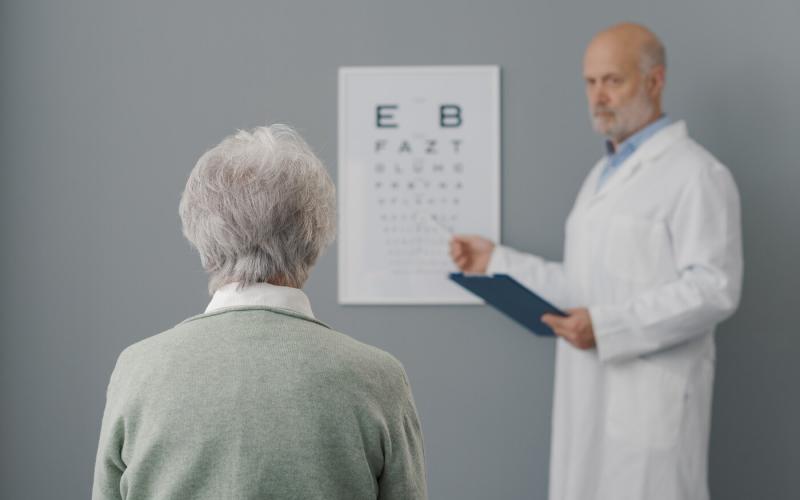 Új korszak vár ránk a közlekedés világában! A legfrissebb változások értelmében a kötelező járművizsgálat már csak a 70 év feletti sofőrökre vonatkozik, ezzel könnyítve a fiatalabb generációk helyzetén. Emellett a rolleresek számára is várhatóak szigorúbb