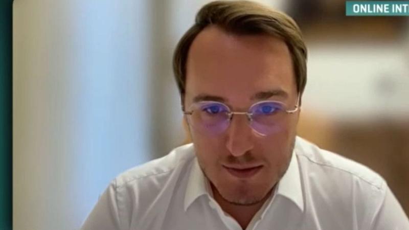 A milliárdos Bige László fia most először osztotta meg a nyilvánossággal, hogy pontosan mekkora összeget szán Magyar Péterék támogatására. Kijelentései izgalmas betekintést nyújtanak a család üzleti stratégiáiba és a társadalmi felelősségvállalás iránti e