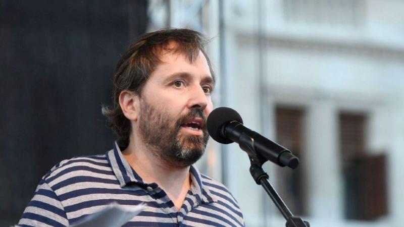 Schilling Árpád egy átfogó írásban osztotta meg véleményét arról, miért érdemes Franciaországot választani lakóhelyül Magyarországgal szemben. Az érvei között számos tényezőt emelt ki, amelyek a francia életstílus vonzerejét hangsúlyozzák.