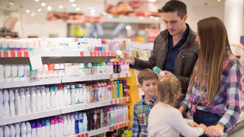 Feszültség támadt a magyar kereskedelmi szektorban: a boltok képviselői úgy vélik, hogy az árrésstopot nemcsak érdemes lenne kiterjeszteni, hanem inkább teljes mértékben kivezetni, hiszen minden szükséges feltétel már adott a döntéshez! - Pénzcentrum