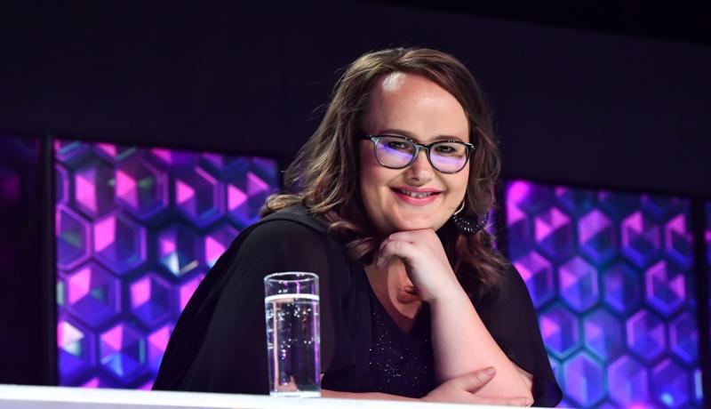 Balázs számára elviselhetetlen teher a nővére tragikus elvesztése: a szeme előtt történt a szörnyű baleset, amely mindent megváltoztatott az életében. Az emlékek súlya és a fájdalom mindennapjait kísérti, és úgy tűnik, egyelőre lehetetlen számára a gyógyu