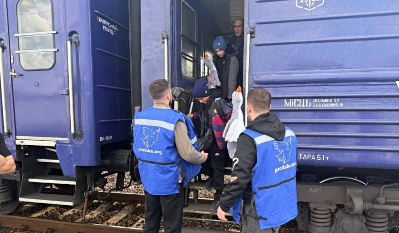 Újabb család érkezett Kárpátaljára az evakuációs vonat segítségével.