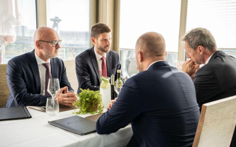 Matovič és a Progresszív Szlovákia versenyt futnak a rendezvény lebonyolításában.